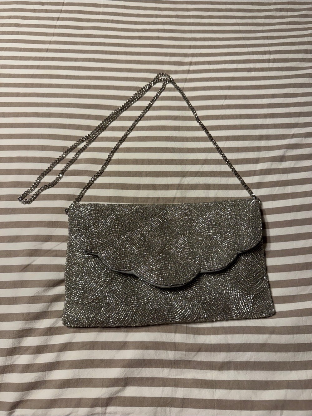 Antik Kraft Silver Beaded Scallop Flap Chain Clutch
